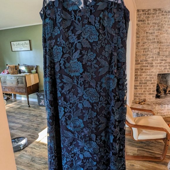 Tadashi Shoji Dress Size 16 - Picture 4 of 4